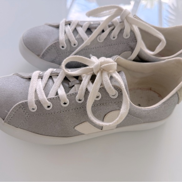 Veja Esplar Silver-White Low-Top Sneakers. EUR: 39 / US:8 Insoles not included - Picture 6 of 11